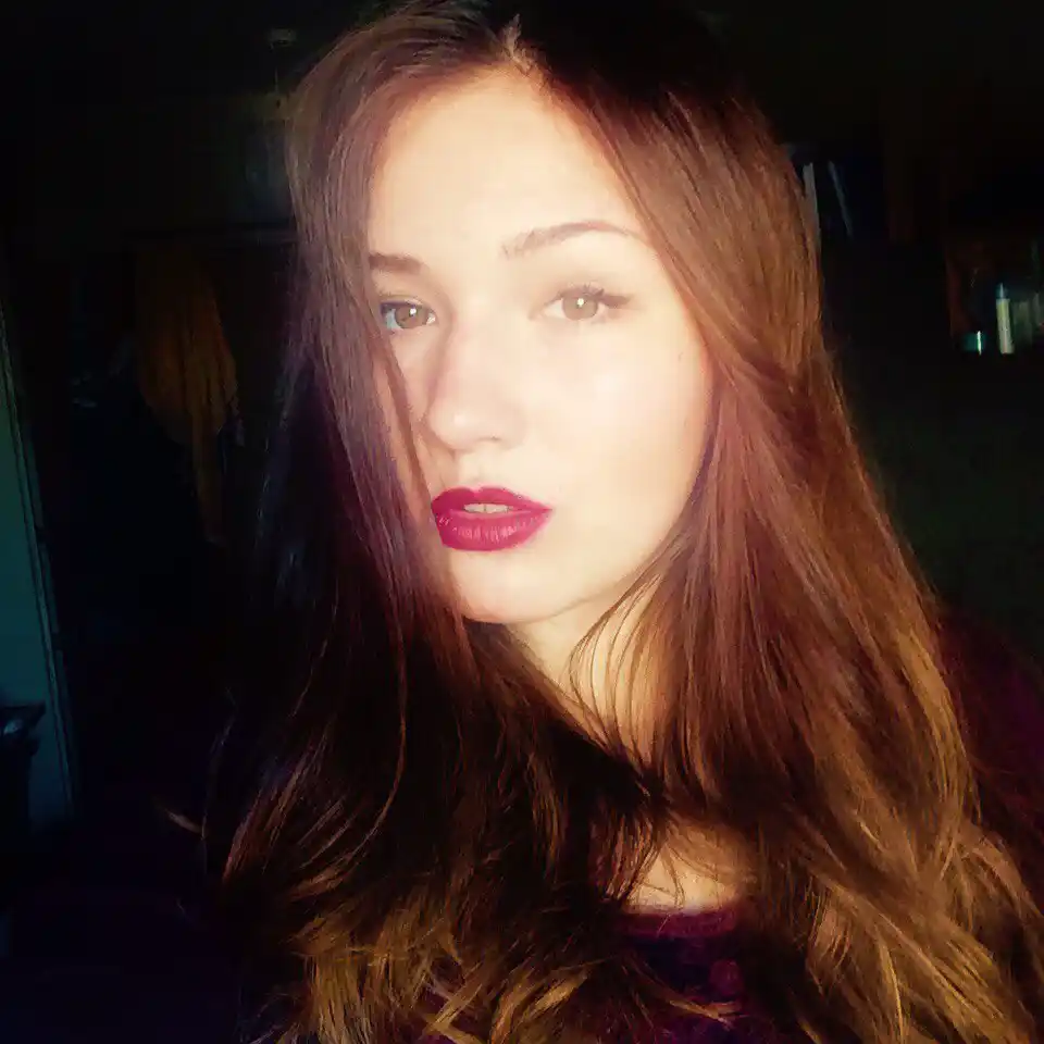 Лола Каримова